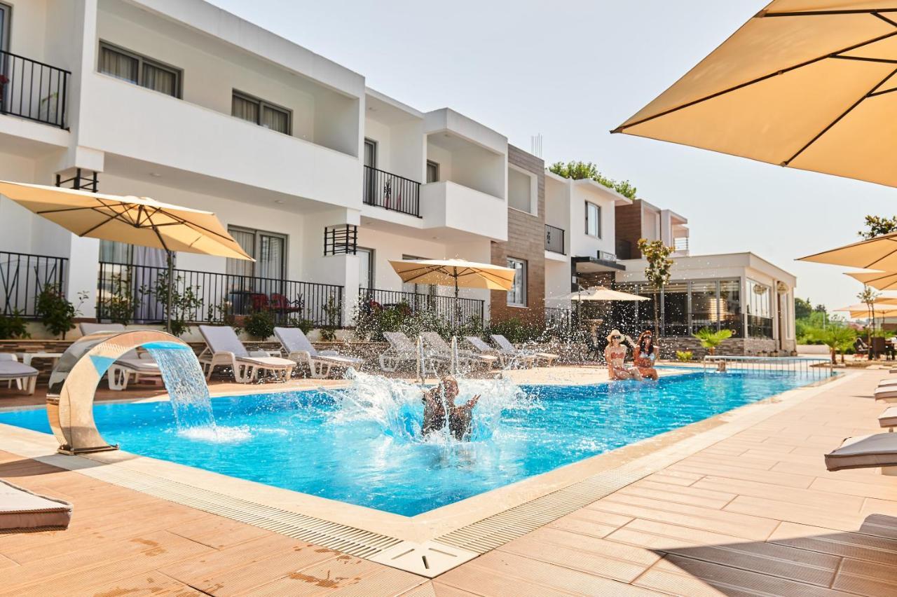 Hotel Halibas Ulcinj Extérieur photo