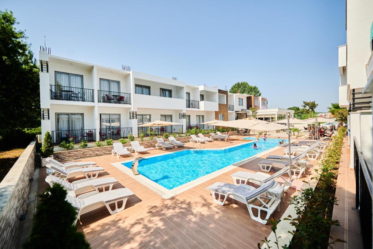 Hotel Halibas Ulcinj Extérieur photo