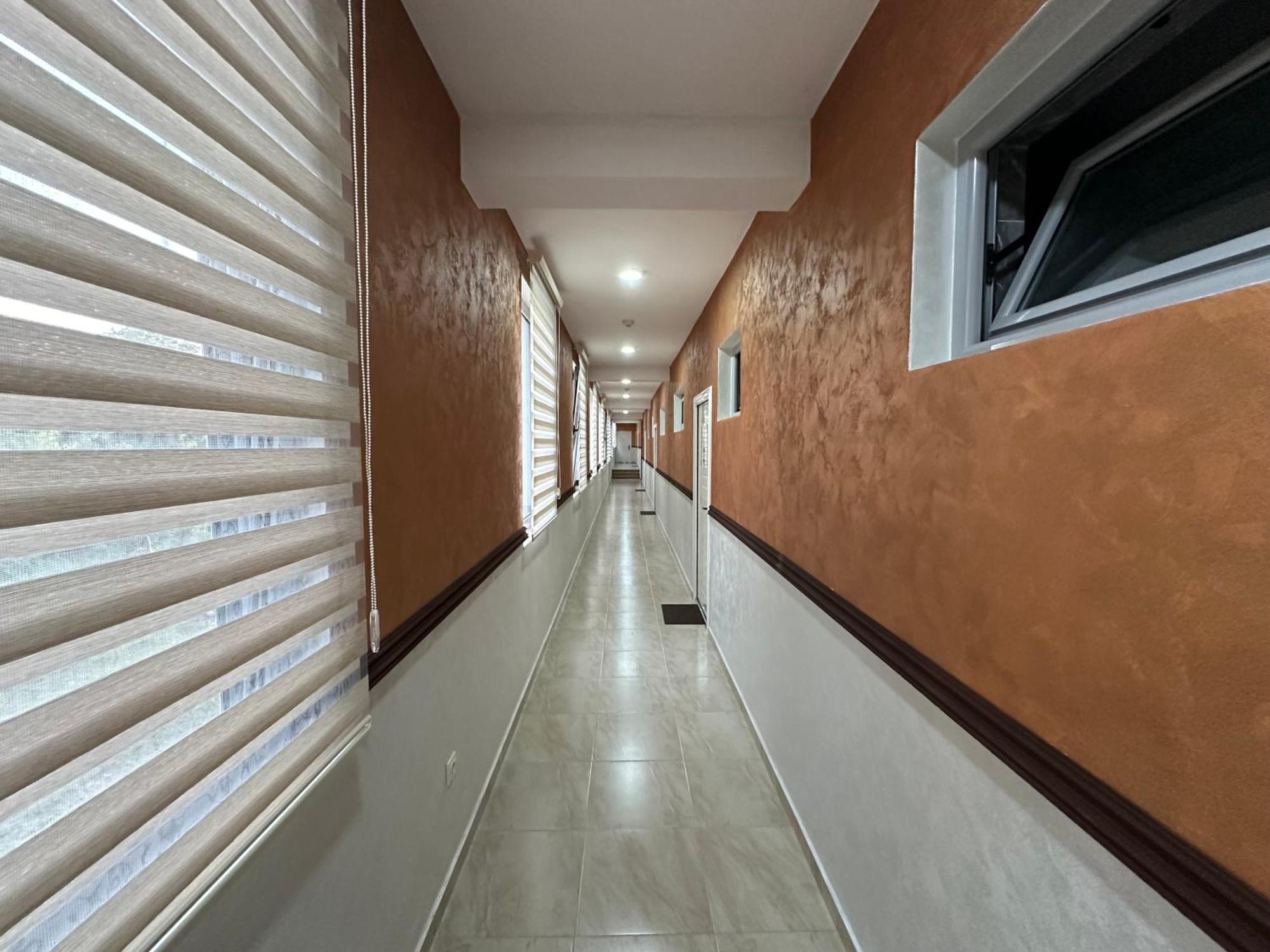Hotel Halibas Ulcinj Extérieur photo